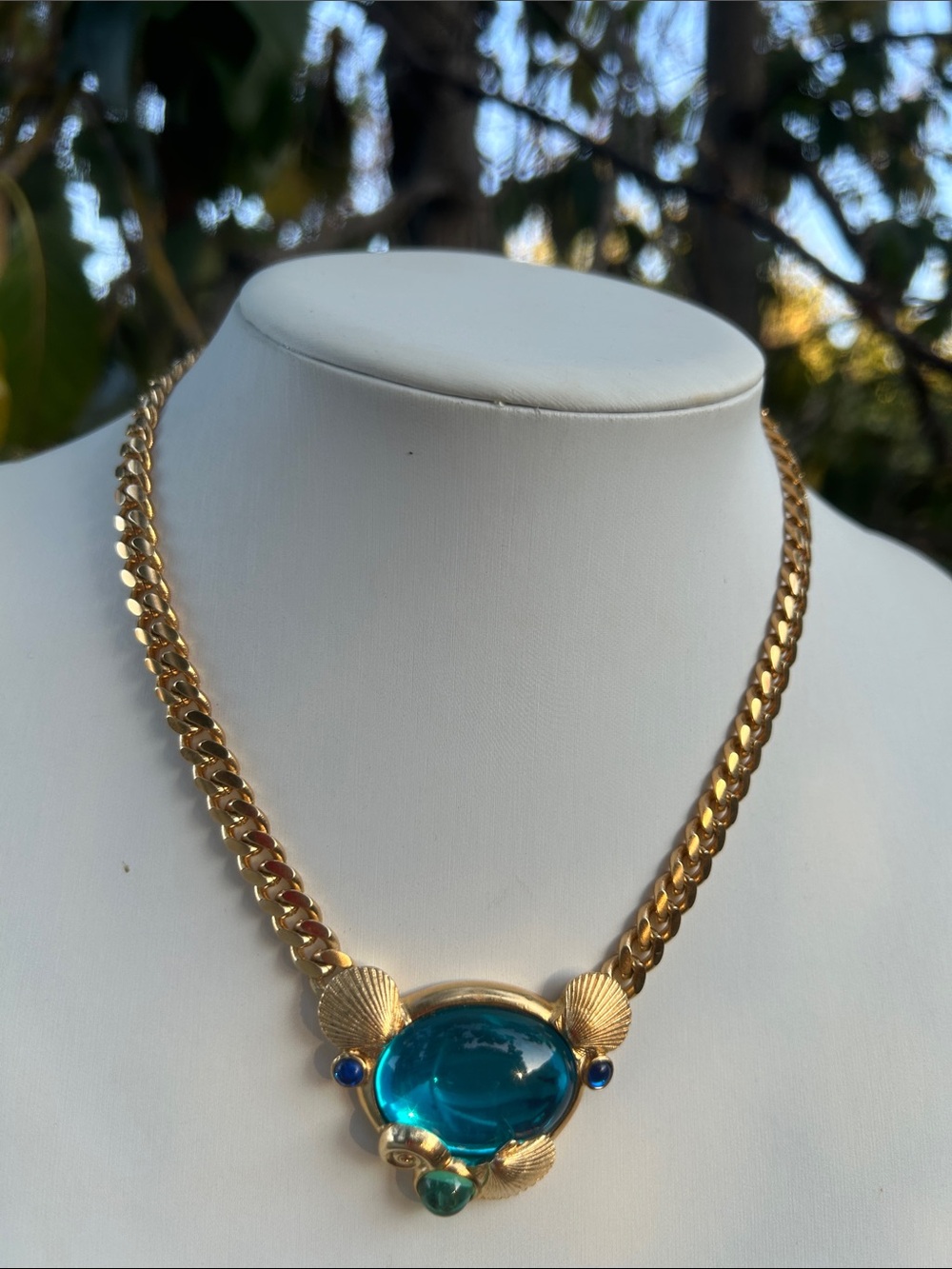 Vintage Trifari Kunio Matsumoto Sea Shell Necklace - Picture 5 of 7